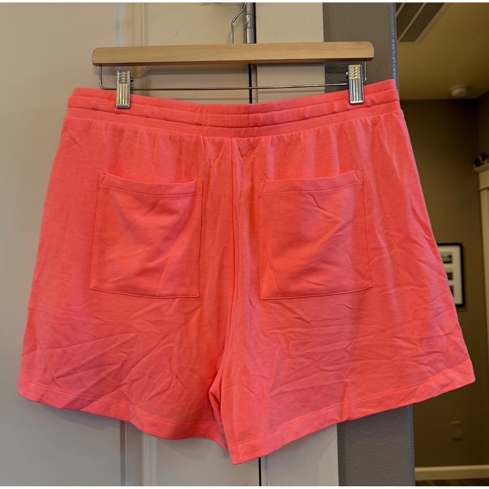 Women's Coral Color NWT Lou & Grey (LOFT) Soft Flexible Athletic Shorts Size L - Picture 5 of 8